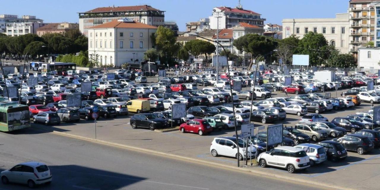 Appartamento In Pieno Centro Pescara Zewnętrze zdjęcie